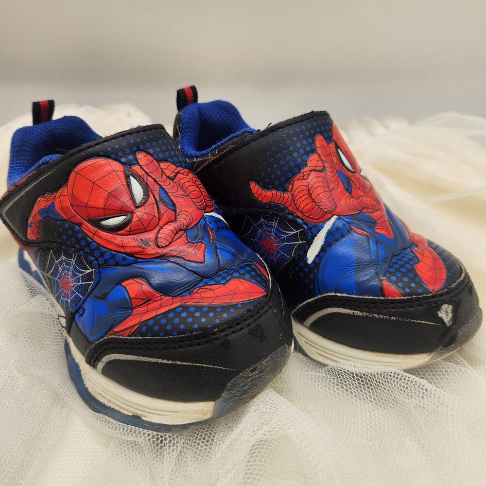 Marvel Lighted Spiderman Shoes, Toddler Size 8 (6 Inch)